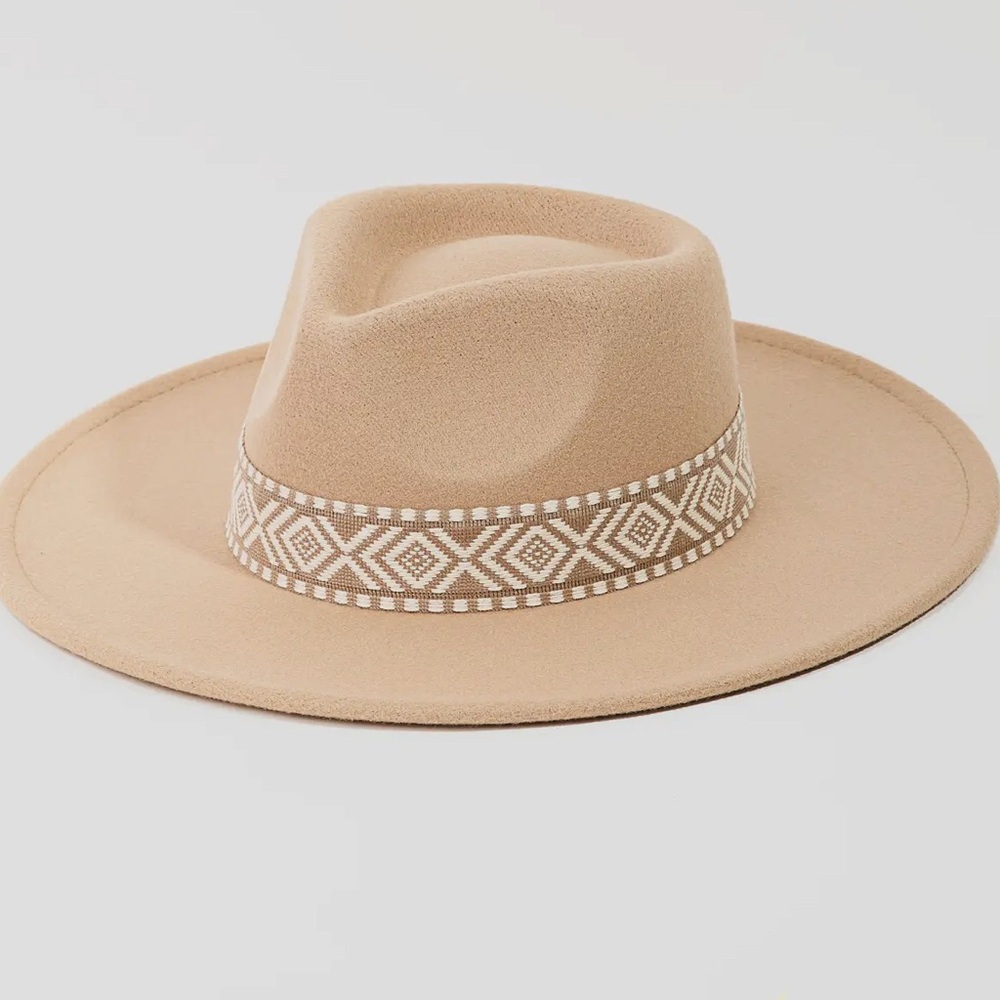 Bohemian Style Beige Felt Fedora Hat with Geometric Band Chic Western Style